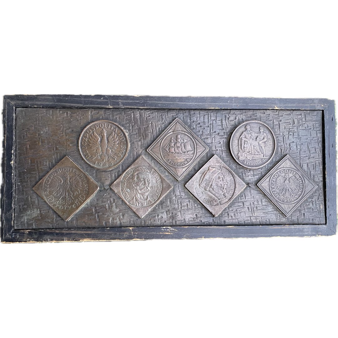 Kolekcjonerska SZKATUŁKA z monetami zdjęcie 1