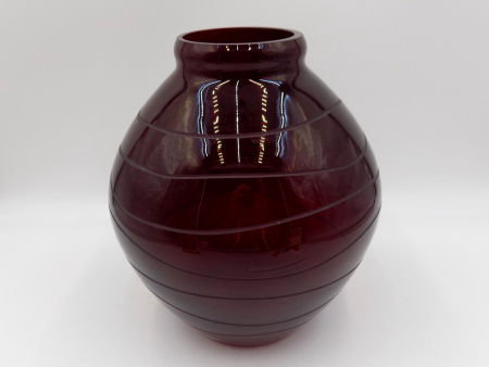 Bordowy wazon ze szkła z II poł. XX w. zdjęcie 3