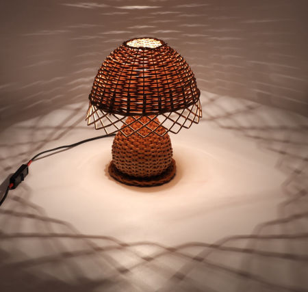 Lampa stołowa rękodzieło PRL zdjęcie 2