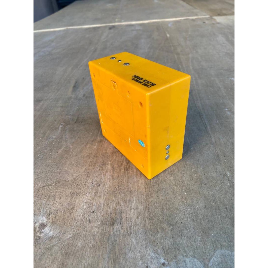 Radica Mattel Cube World Block Bash Yellow Gra przenośna
